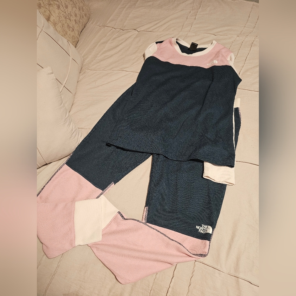 The North Face Women's Pajama Set - Green and Pink